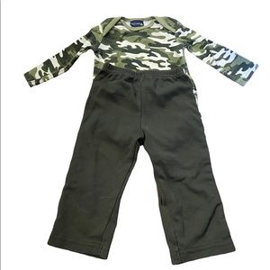 ❗️5/$25❗️Tad Little Camouflage Baby Outfit Size 0-6M